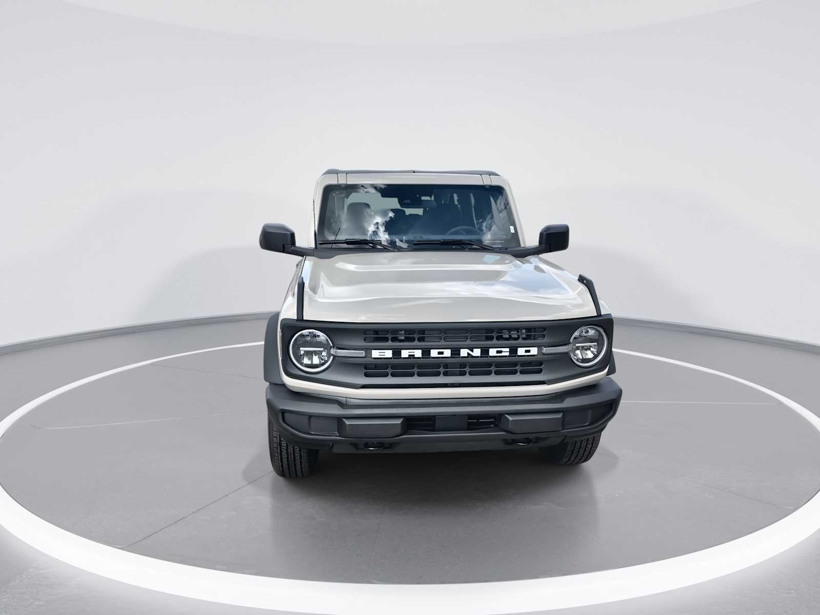 2025 Ford Bronco Base photo 3