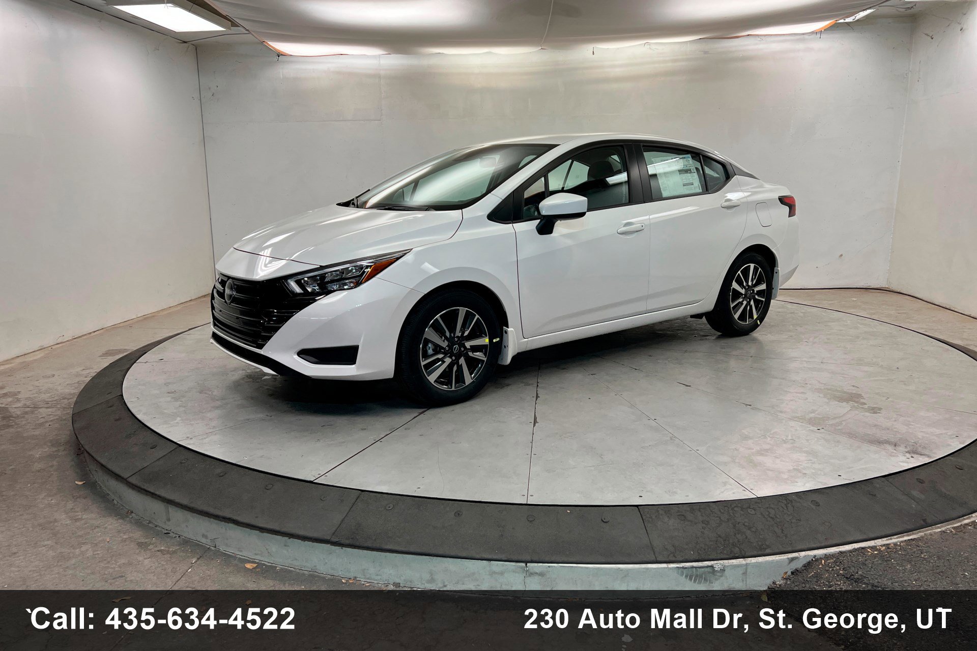 2025 Nissan Versa Sedan SV's photo