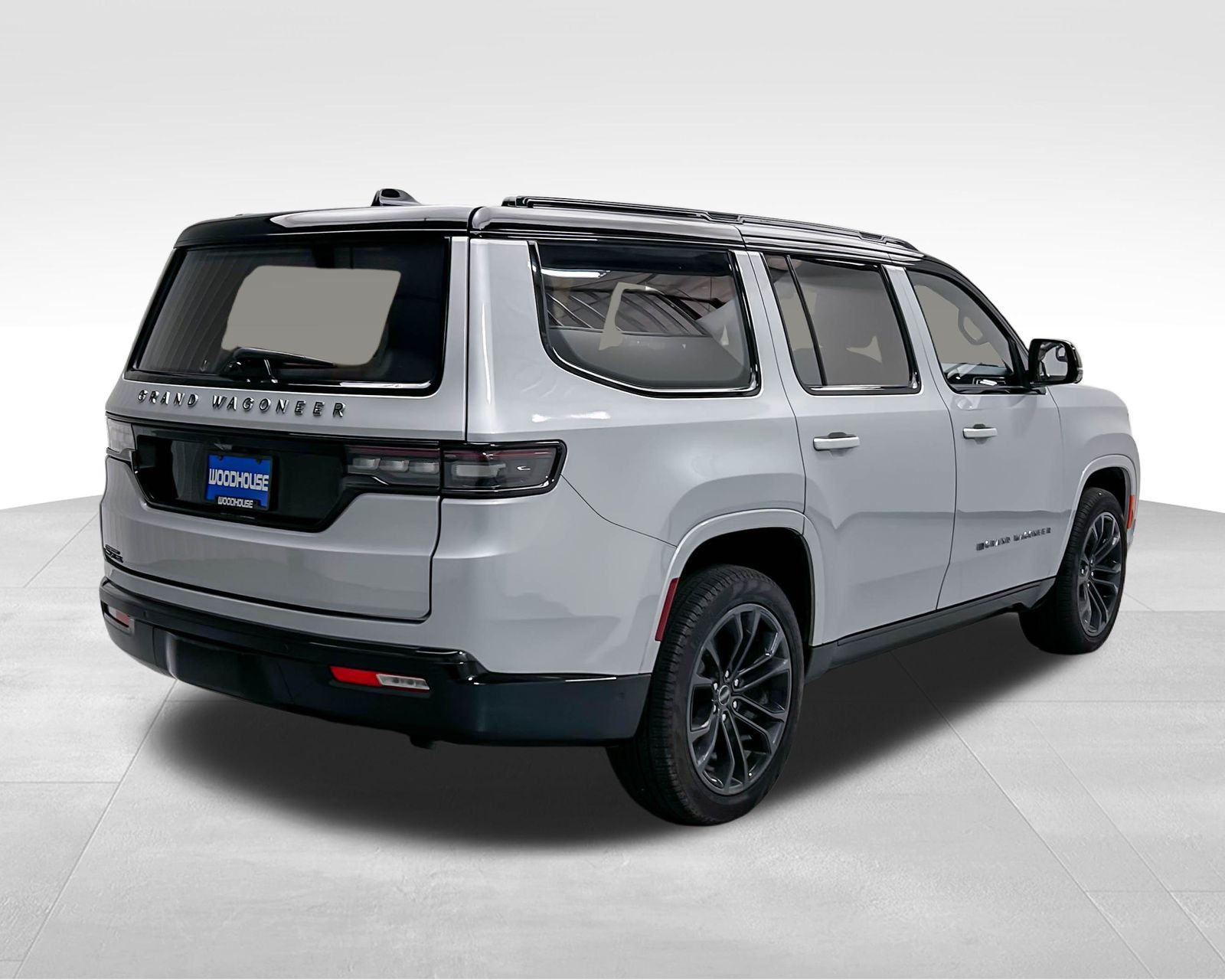 2023 Jeep Grand Wagoneer II photo 5