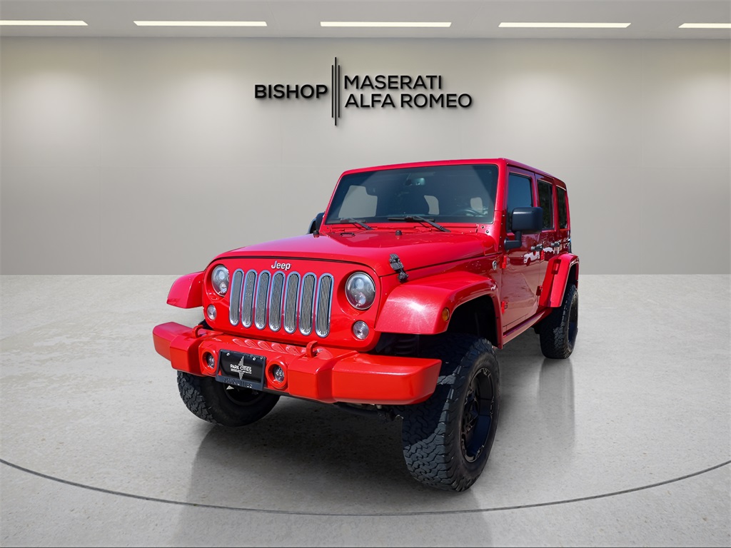 2015 Jeep Wrangler Unlimited Sahara photo 6