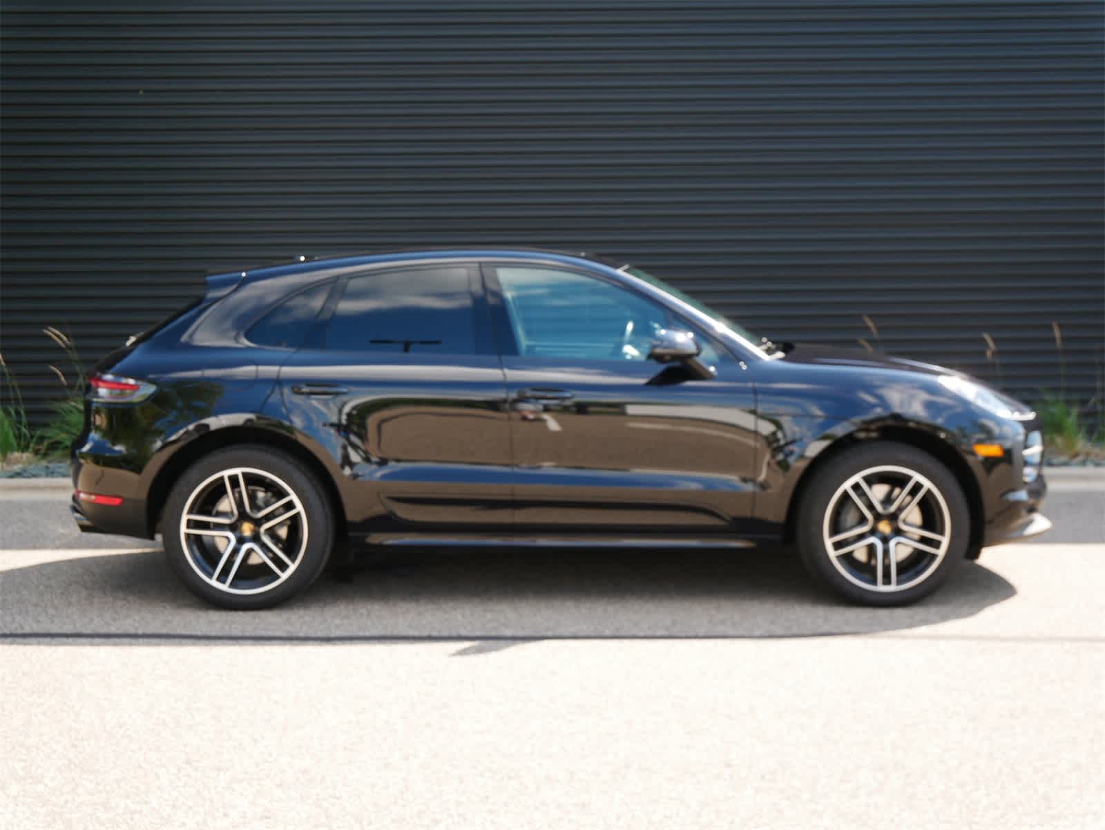 2021 Porsche Macan S photo 23