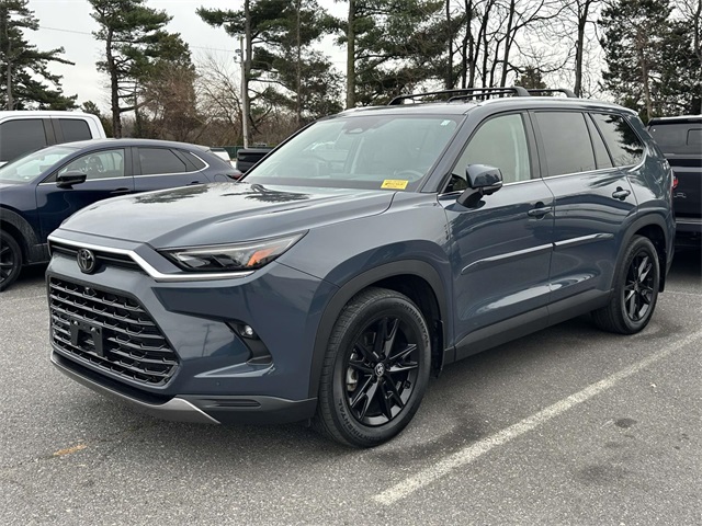 2024 Toyota Grand Highlander Platinum's photo