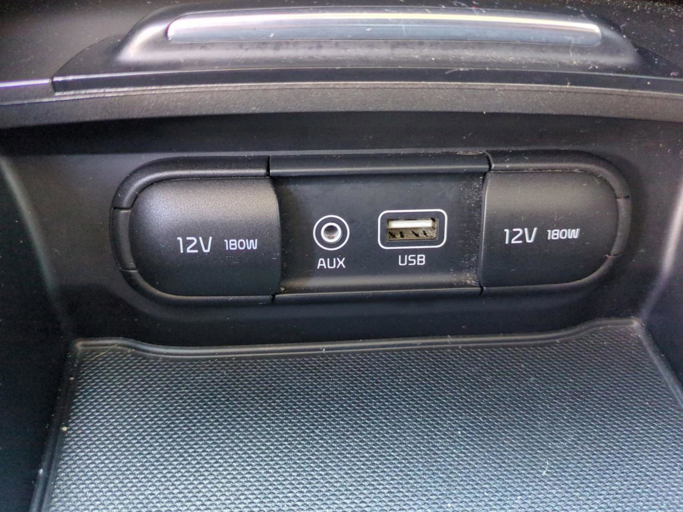 2020 Kia Optima LX photo 22