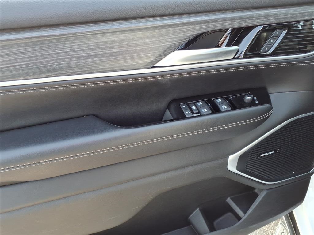 2024 Jeep Wagoneer Series II photo 6