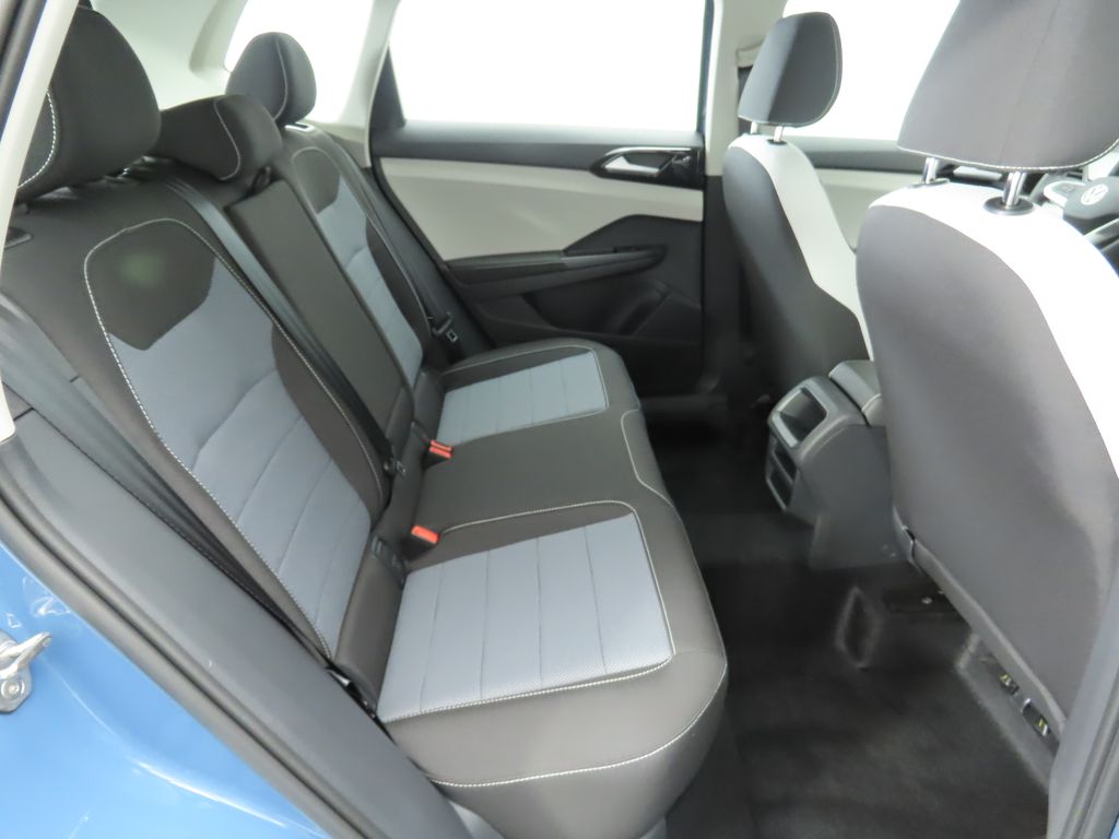 2025 Volkswagen Taos S photo 20
