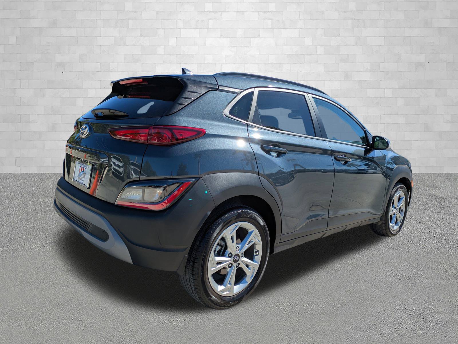 2022 Hyundai Kona SEL photo 2