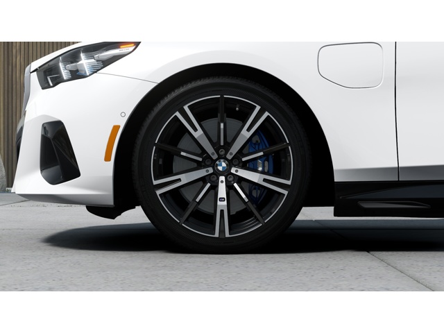 2026 Bmw 550e xDrive photo 6