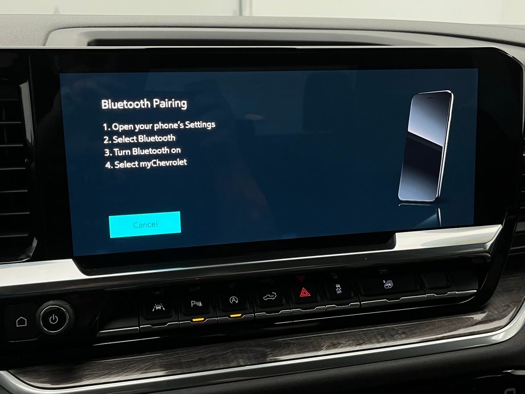 2022 Chevrolet Silverado 1500 LTZ photo 3