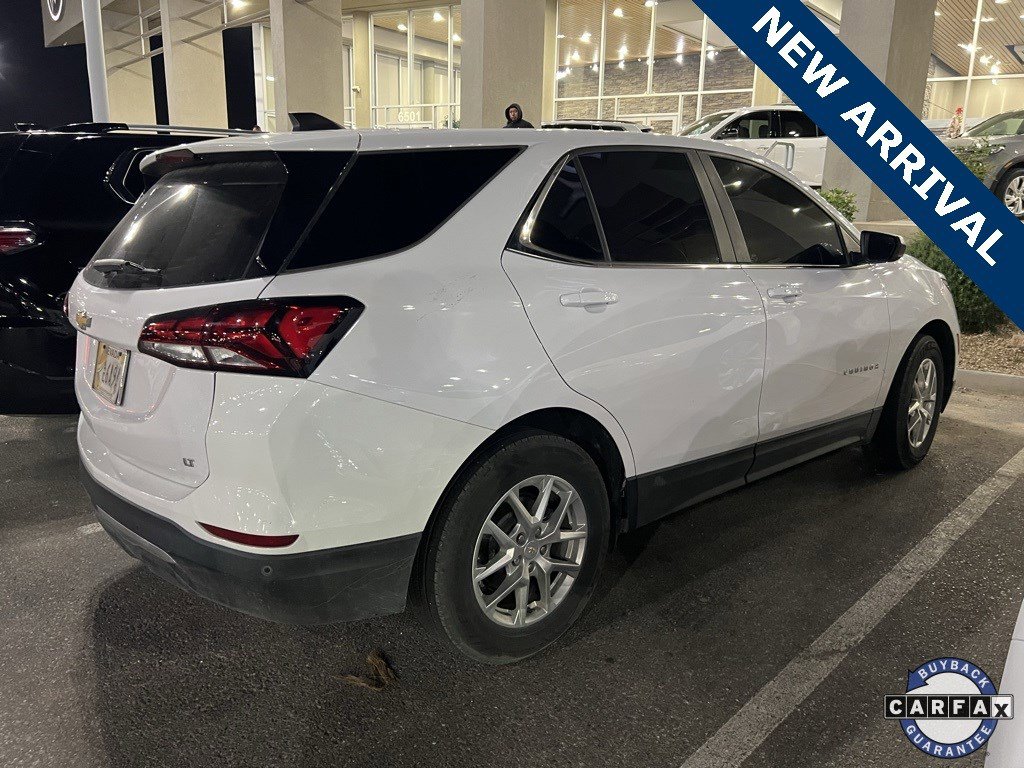 2022 Chevrolet Equinox LT photo 3