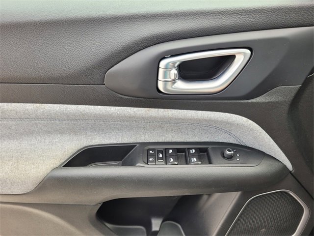 2024 Jeep Compass Latitude photo 21