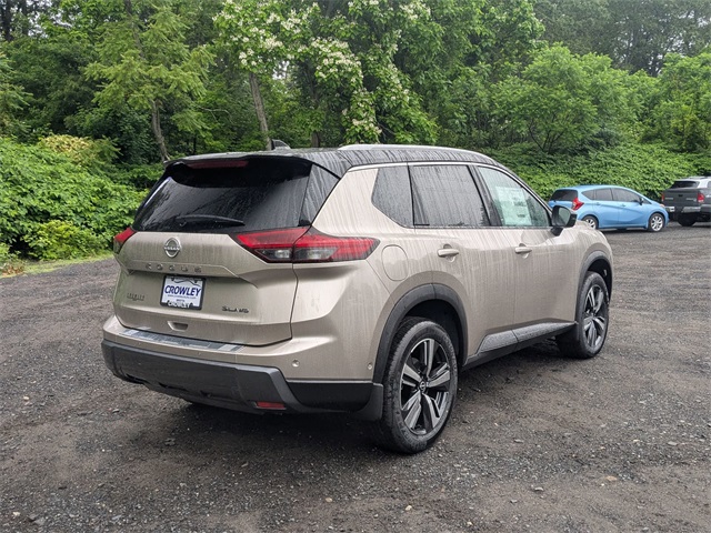 2025 Nissan Rogue SL photo 3