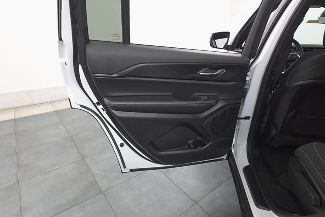 2025 Jeep Grand Cherokee Laredo X photo 20