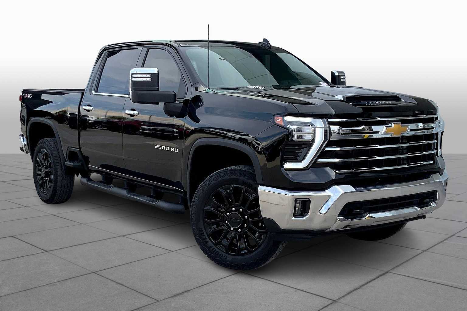 2024 Chevrolet Silverado 2500HD LTZ photo 2