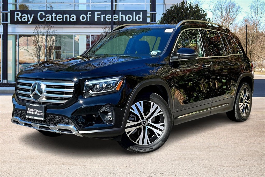 2025 Mercedes-Benz GLB Base's photo