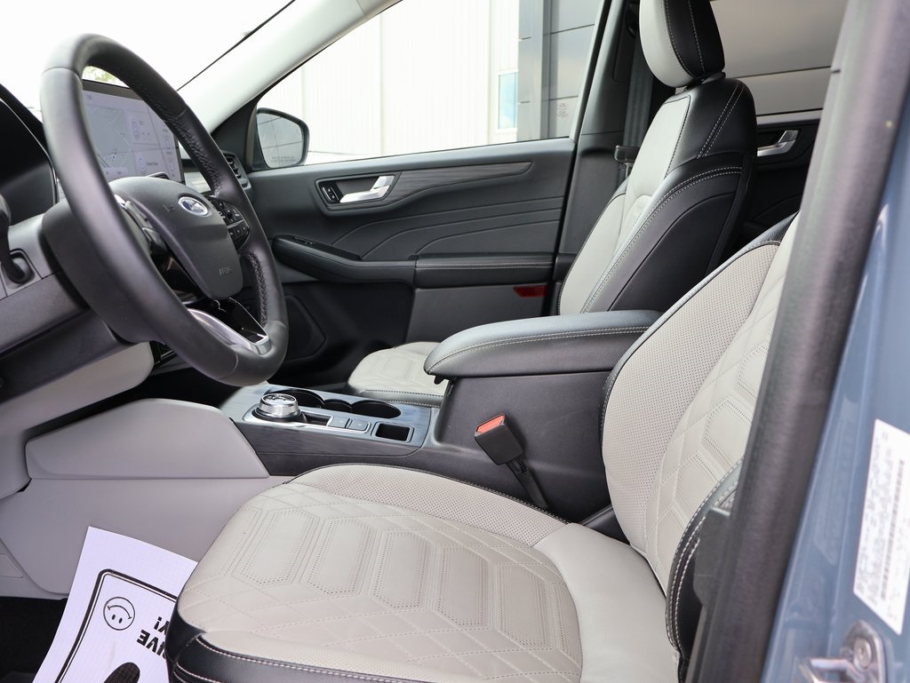 2024 Ford Escape Platinum photo 22