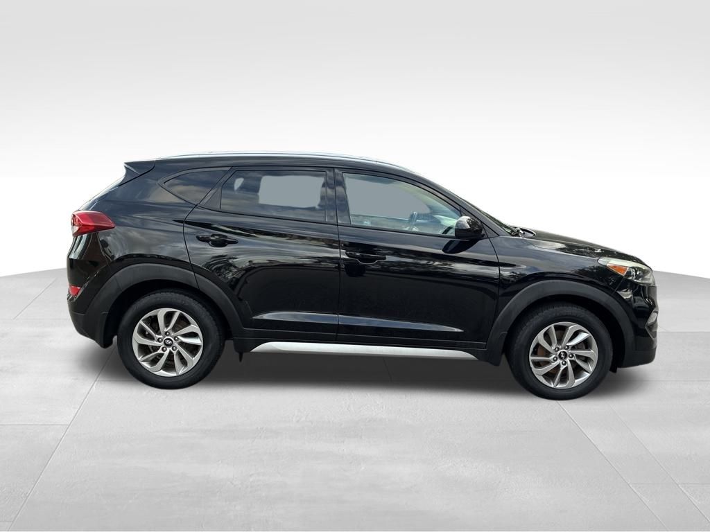 2017 Hyundai Tucson SE photo 4