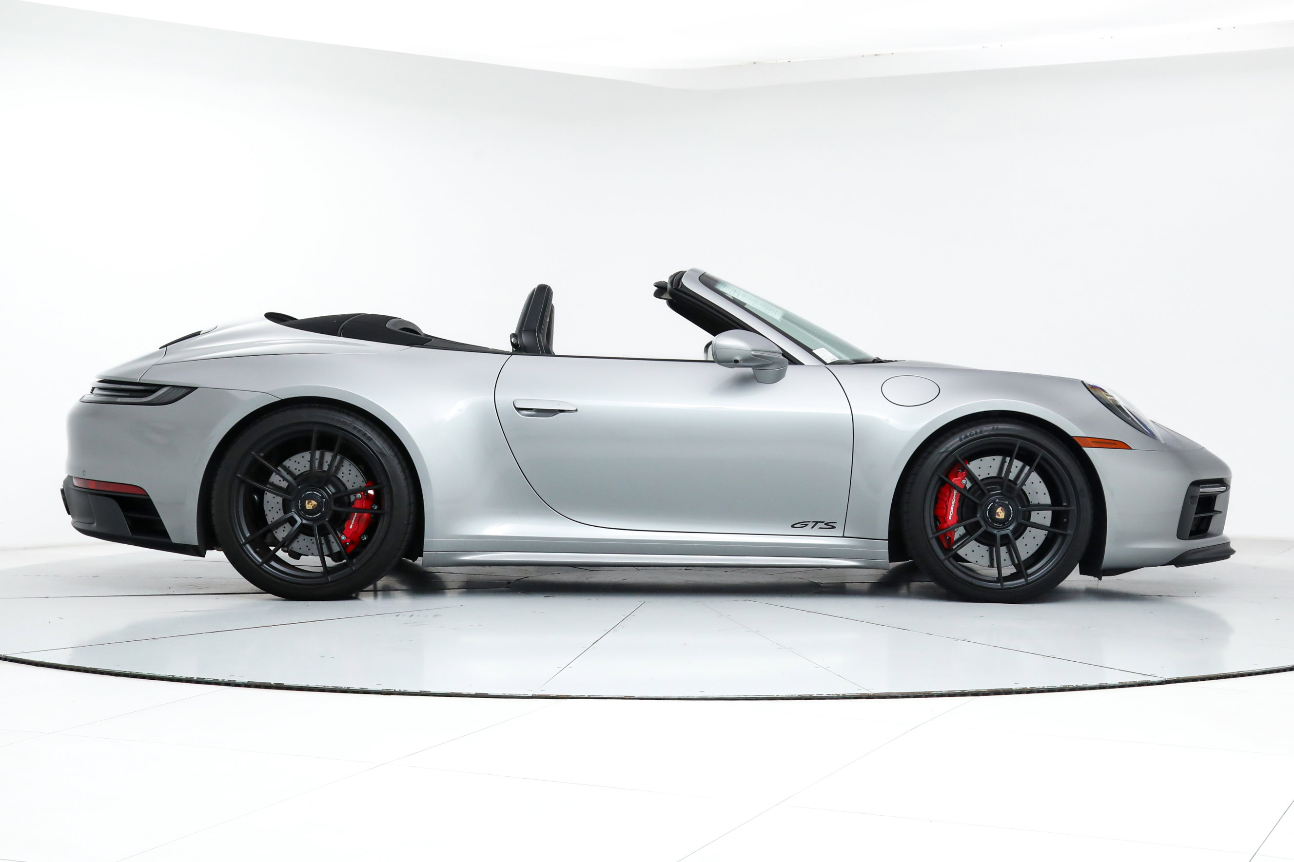 2024 Porsche 911 4 GTS Cabriolet photo 7