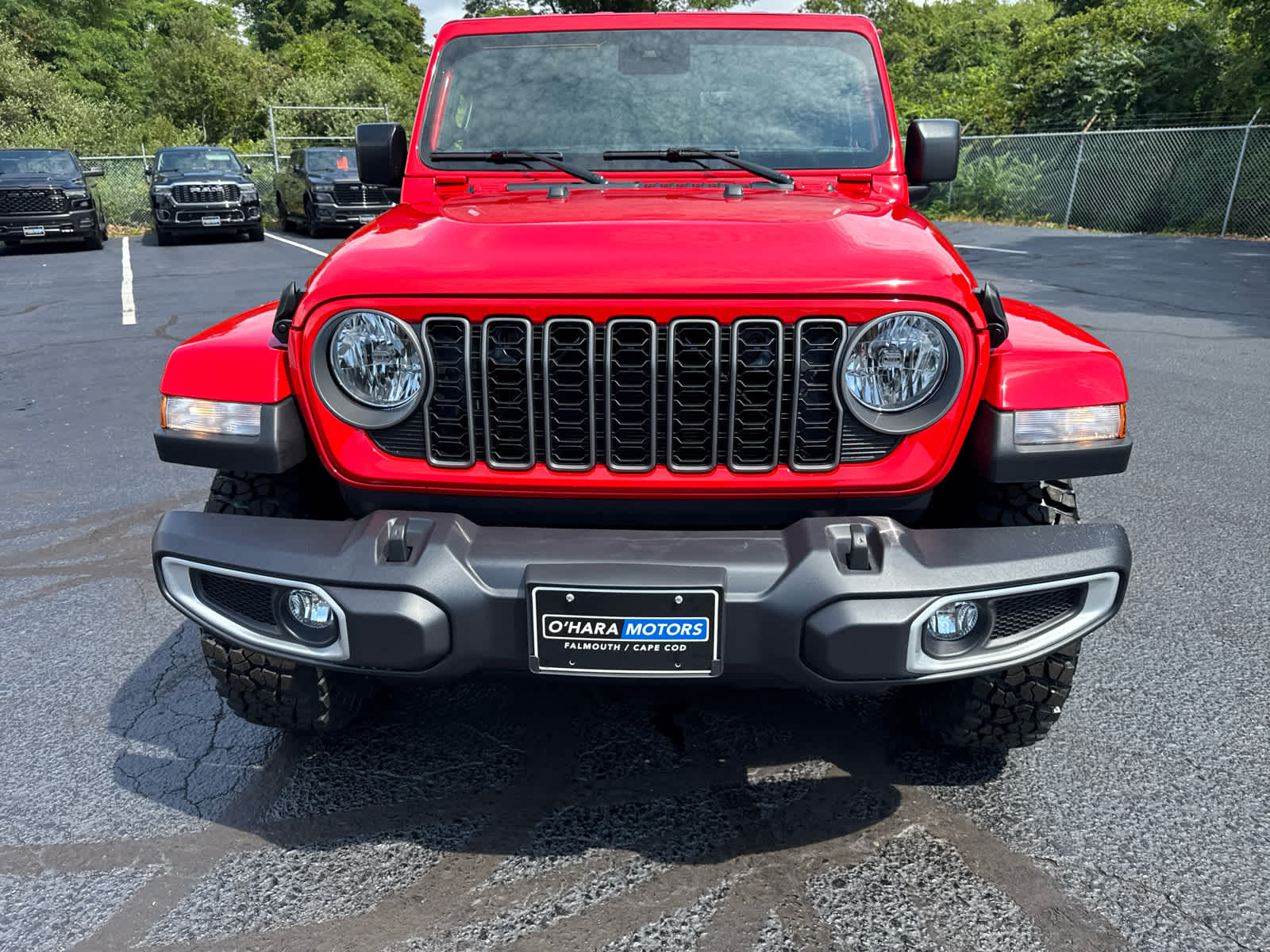 2025 Jeep Gladiator Sport photo 2