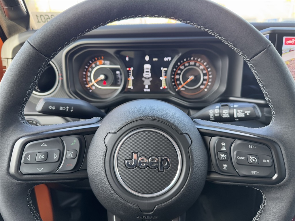 2025 Jeep Wrangler Rubicon X photo 19