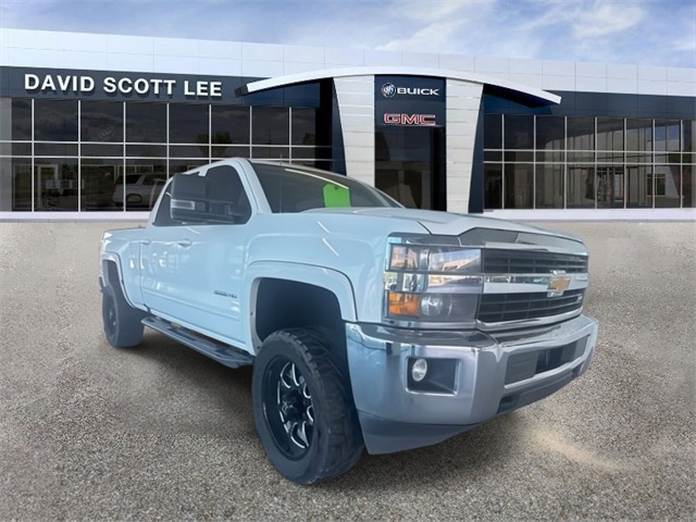 2016 Chevrolet Silverado 3500HD LT photo 4