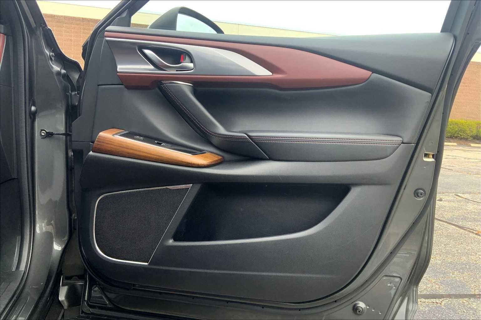 2016 Mazda CX-9 Signature photo 22