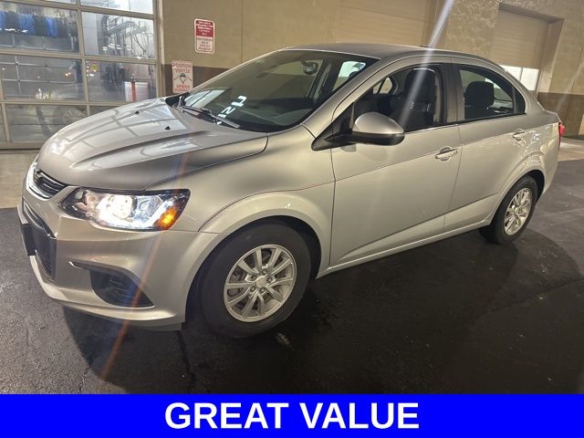 2019 Chevrolet Sonic LT's photo