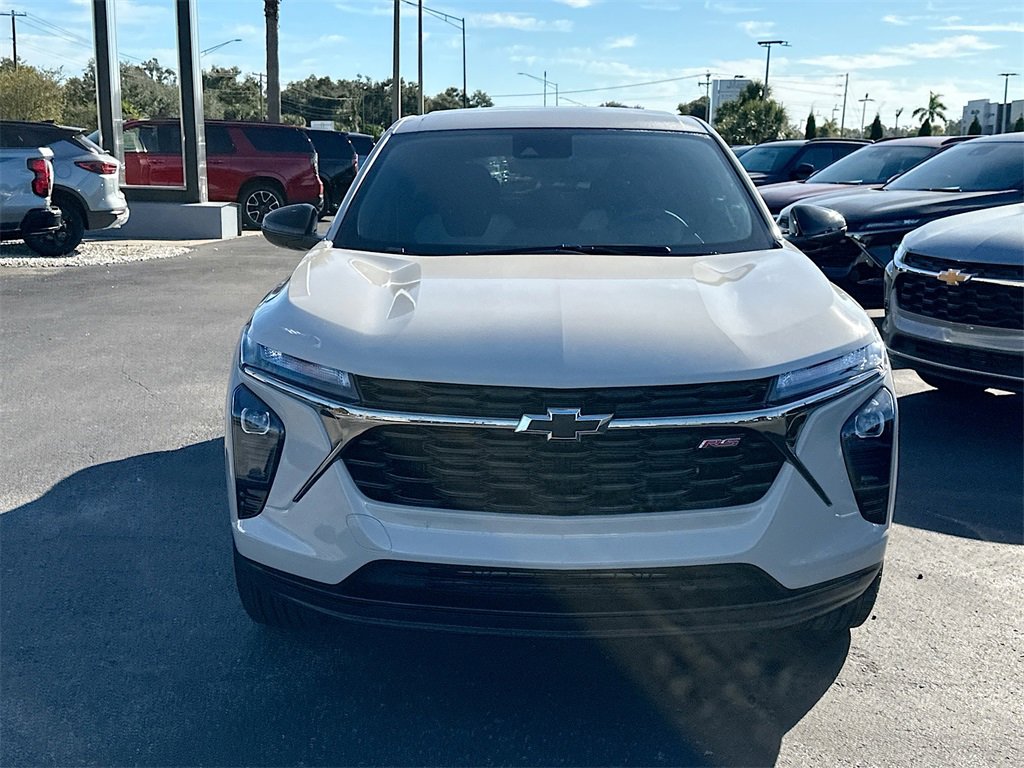 2026 Chevrolet Trax photo 2