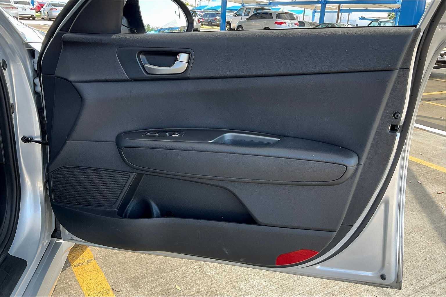 2020 Kia Optima LX photo 21