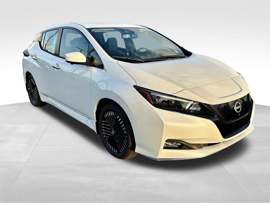 2025 Nissan Leaf SV Plus photo 2