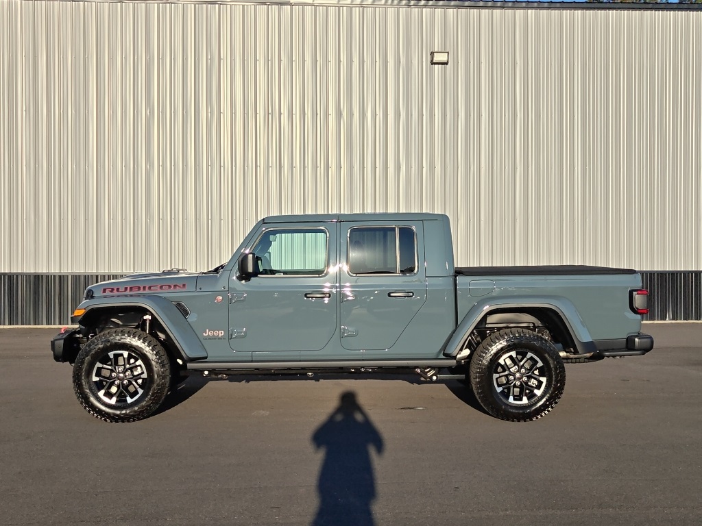 2025 Jeep Gladiator Rubicon photo 2