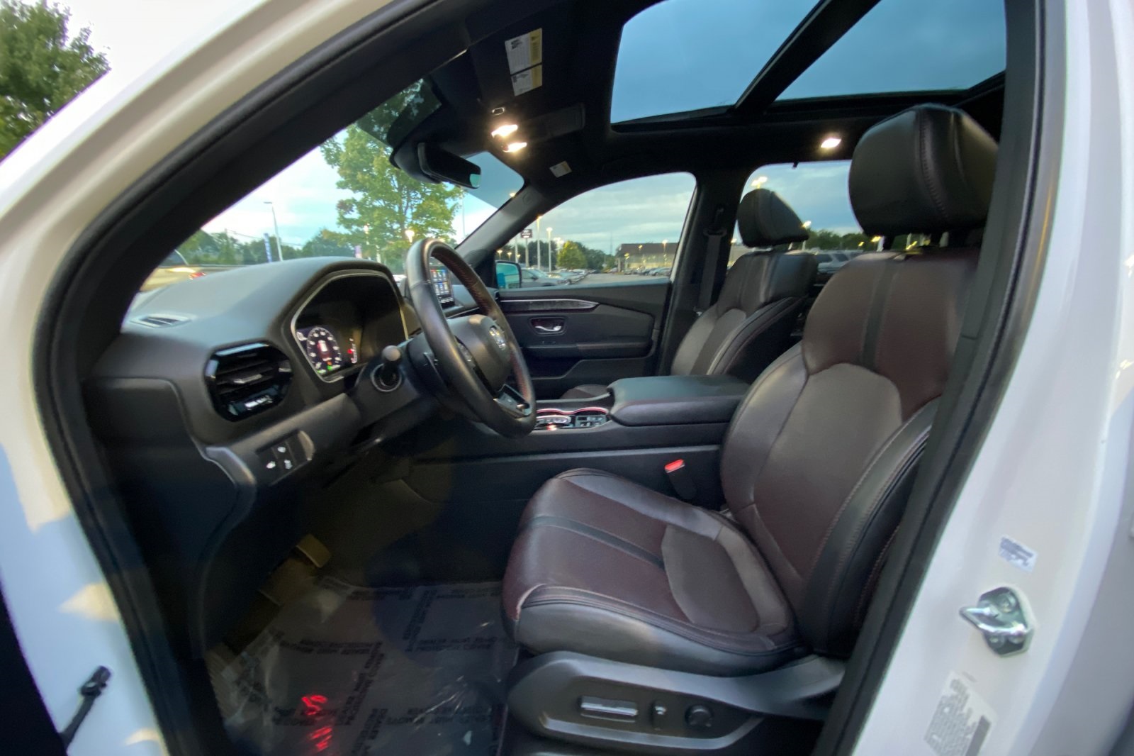 2025 Honda Pilot Black Edition photo 8