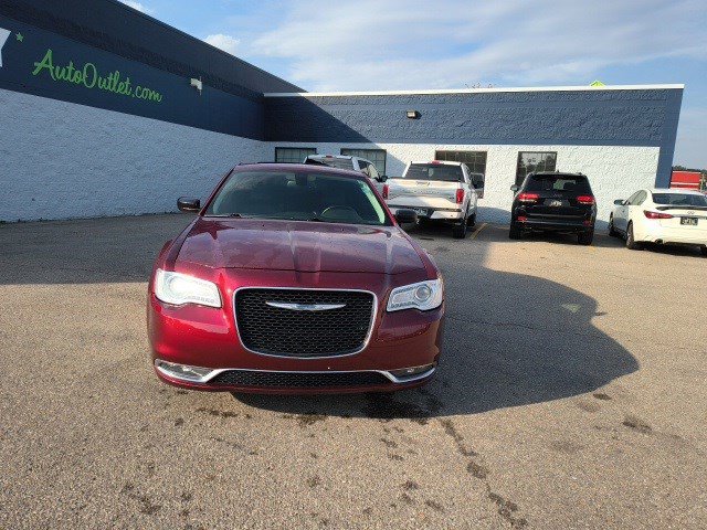 2016 Chrysler 300 Limited photo 8