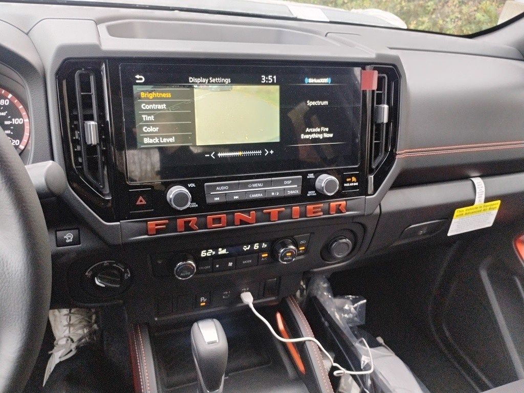 2025 Nissan Frontier PRO-4X photo 19