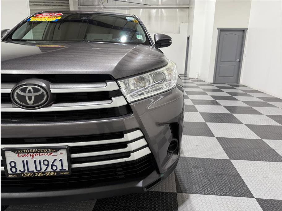 2018 Toyota Highlander LE Sport photo 10