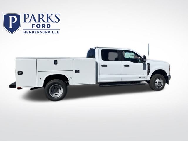 2026 Ford F-350 Super Duty Chassis Cab XL's photo