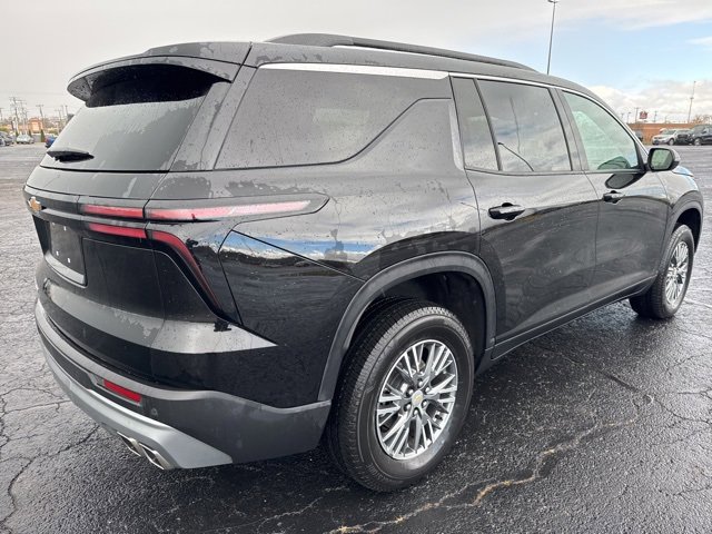 2025 Chevrolet Traverse photo 4