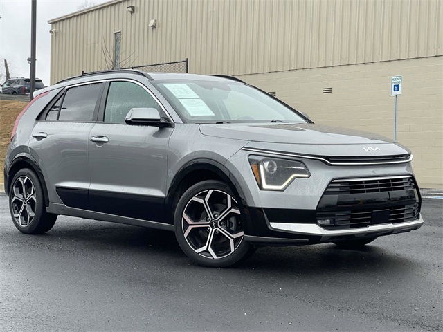2024 Kia Niro EX Touring's photo