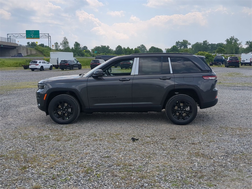 2025 Jeep Grand Cherokee Altitude X photo 4