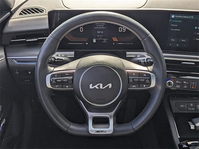 2025 Kia K5 GT-Line photo 4