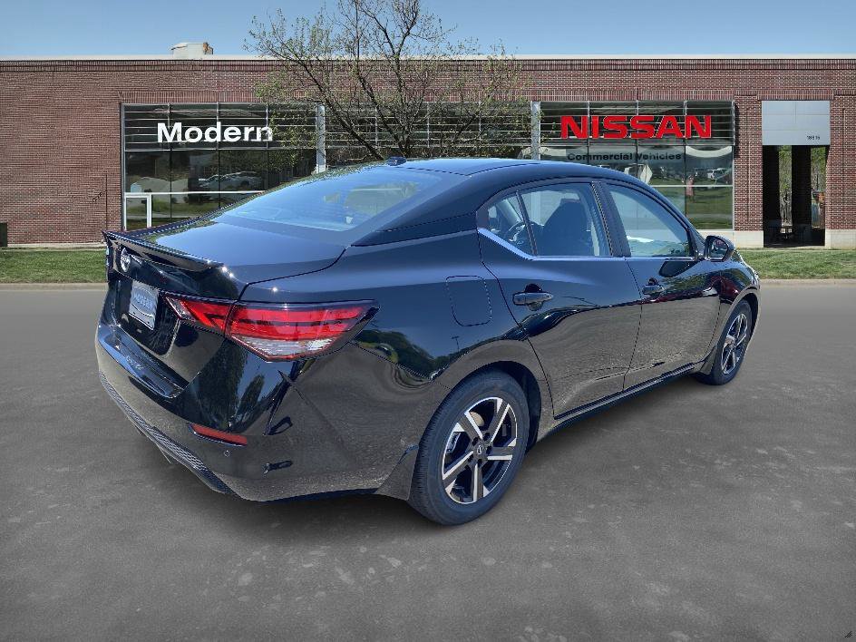 2025 Nissan Sentra SV photo 4