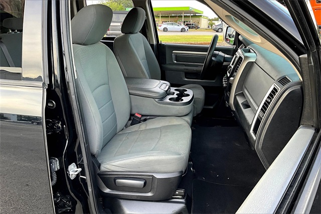 2015 Ram 1500 SLT photo 26