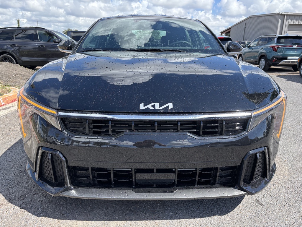 2025 Kia K4 GT-Line photo 2