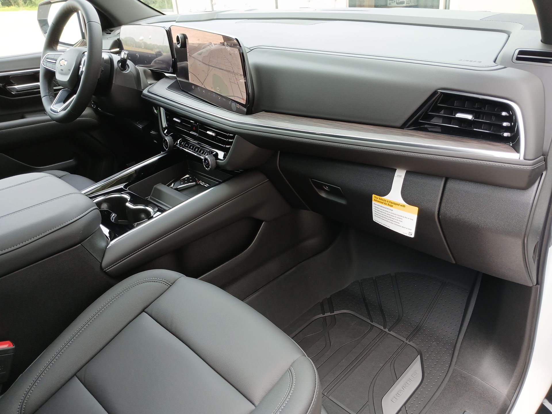 2025 Chevrolet Suburban LT photo 29