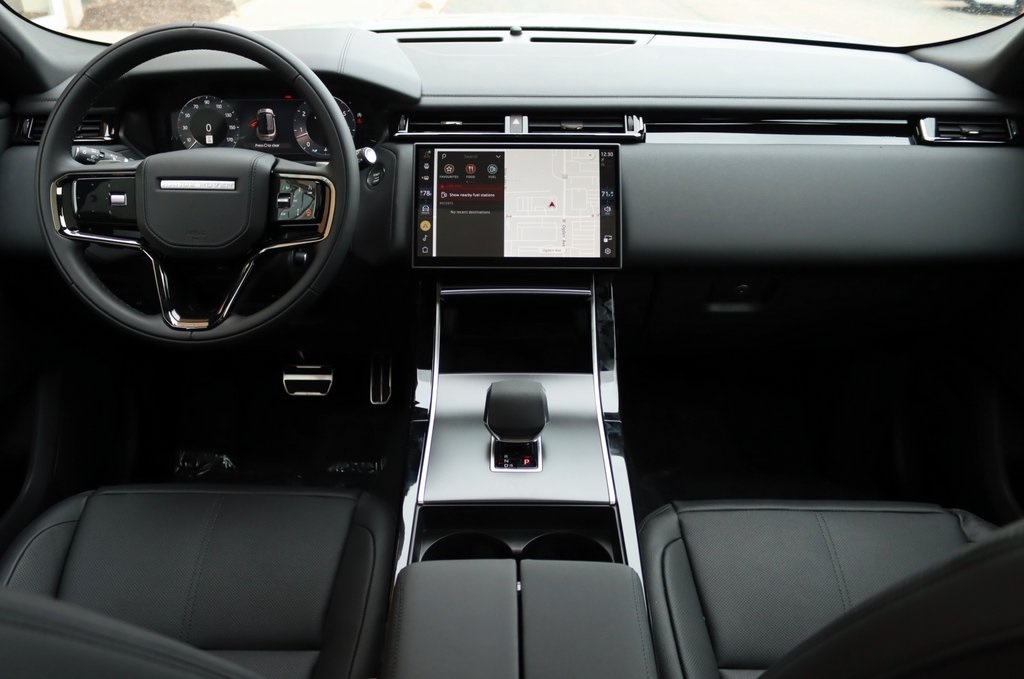 2026 LAND ROVER RANGE ROVER VELAR - Image 9