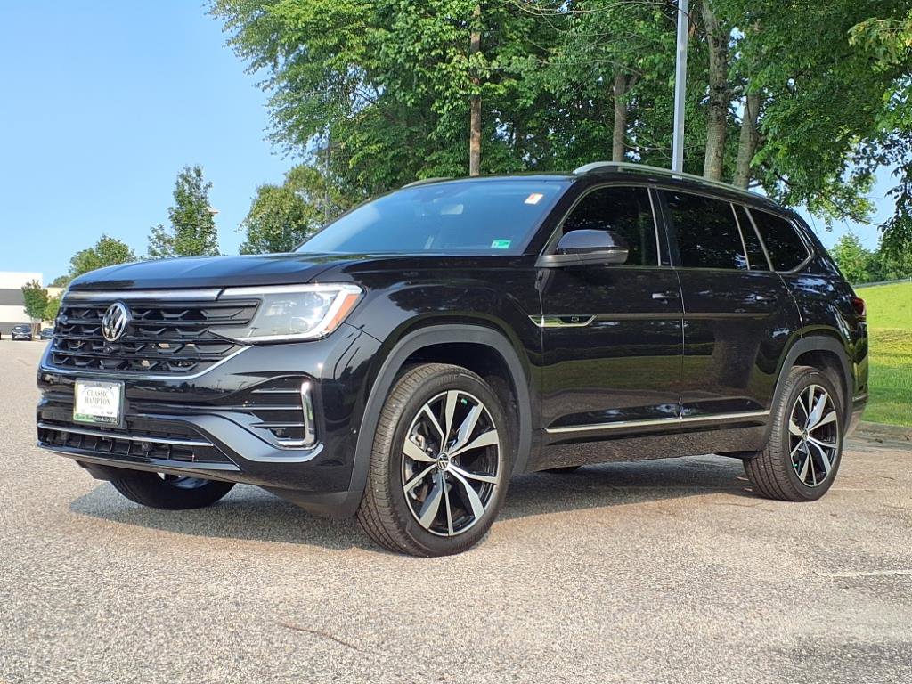 2025 Volkswagen Atlas SEL Premium R-Line photo 3