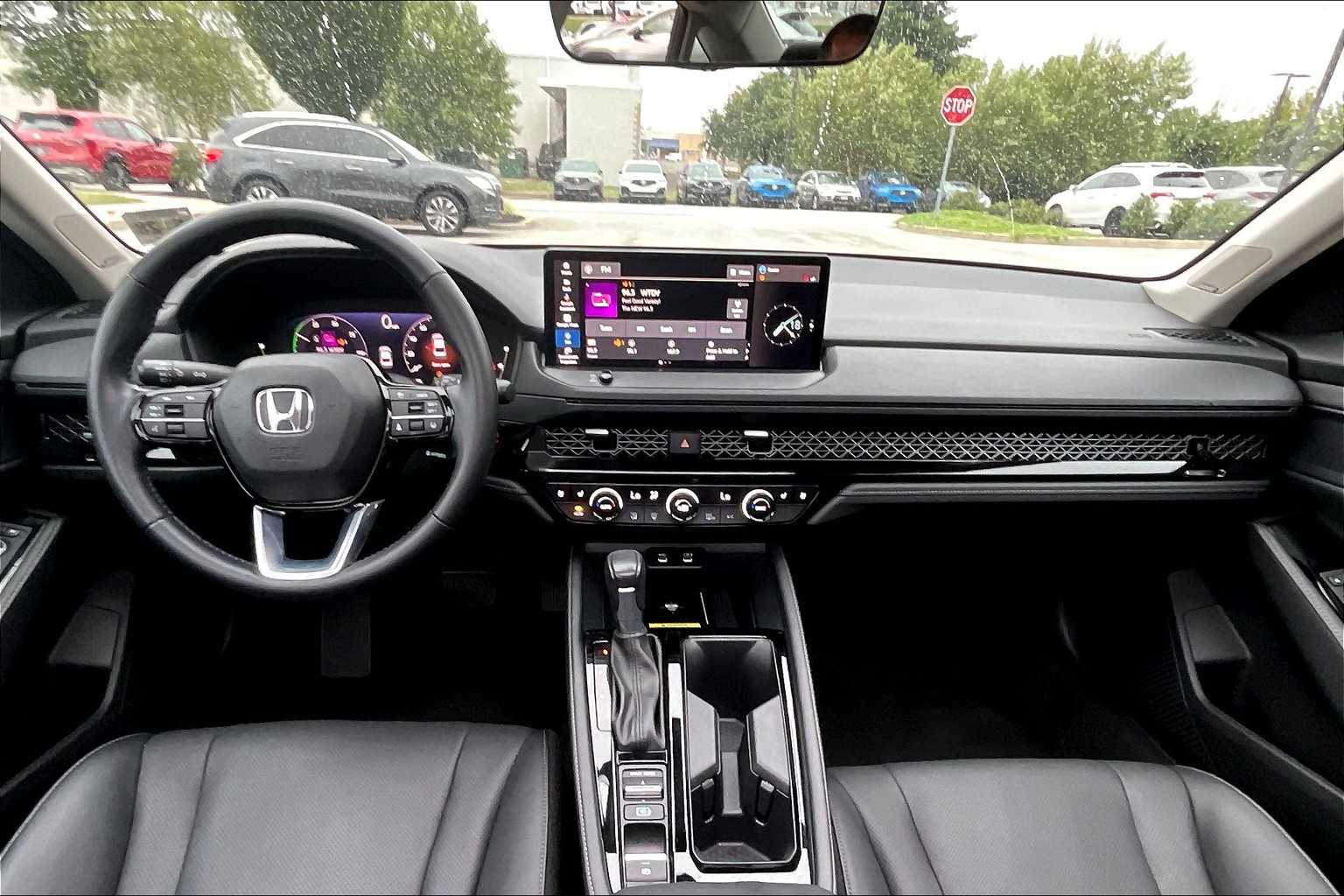 2023 Honda Accord Hybrid Touring photo 13