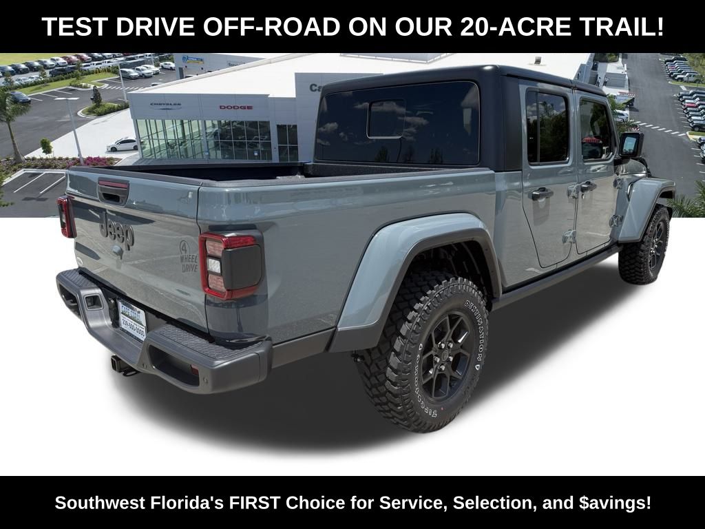 2025 Jeep Gladiator Willys photo 4