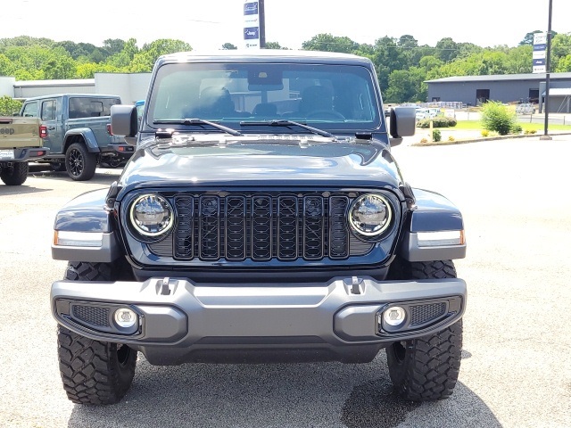 2025 Jeep Gladiator Willys photo 2