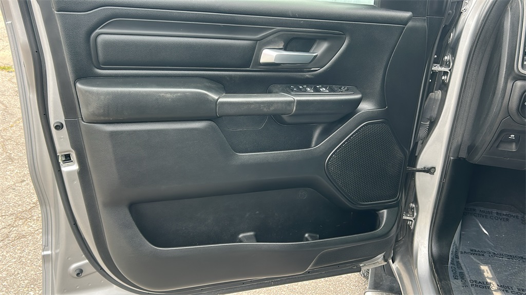 2019 Ram 1500 Tradesman photo 14