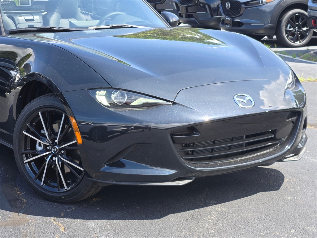 2025 Mazda MX-5 Miata Miata Grand Touring photo 2